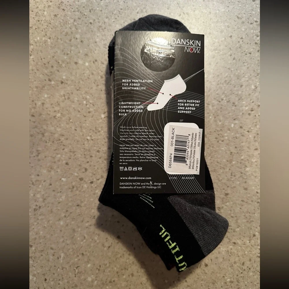 Danskin Now Women’s Ultralite No-Show Socks - Black & Gray (4 Pack)